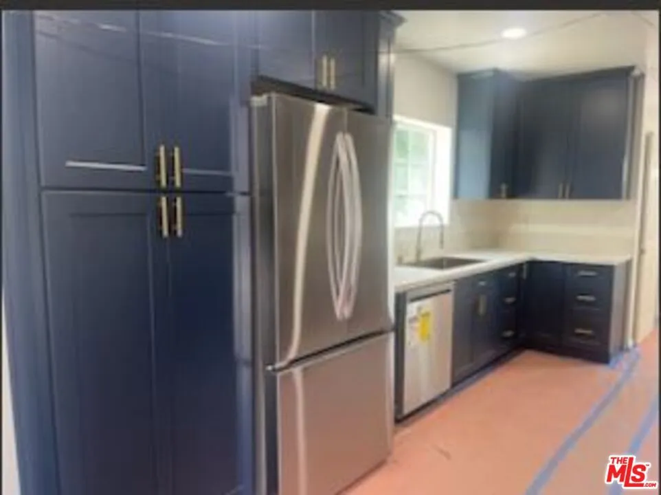 9029 Wildwood Avenue Sun Valley, CA 91352
