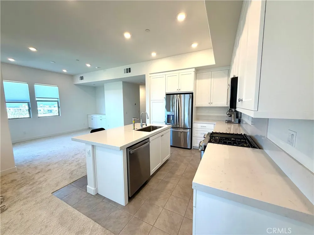 2048 Hollyleaf Montebello, CA 90640