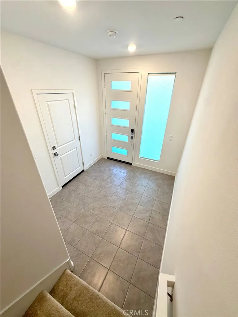 2048 Hollyleaf Montebello, CA 90640