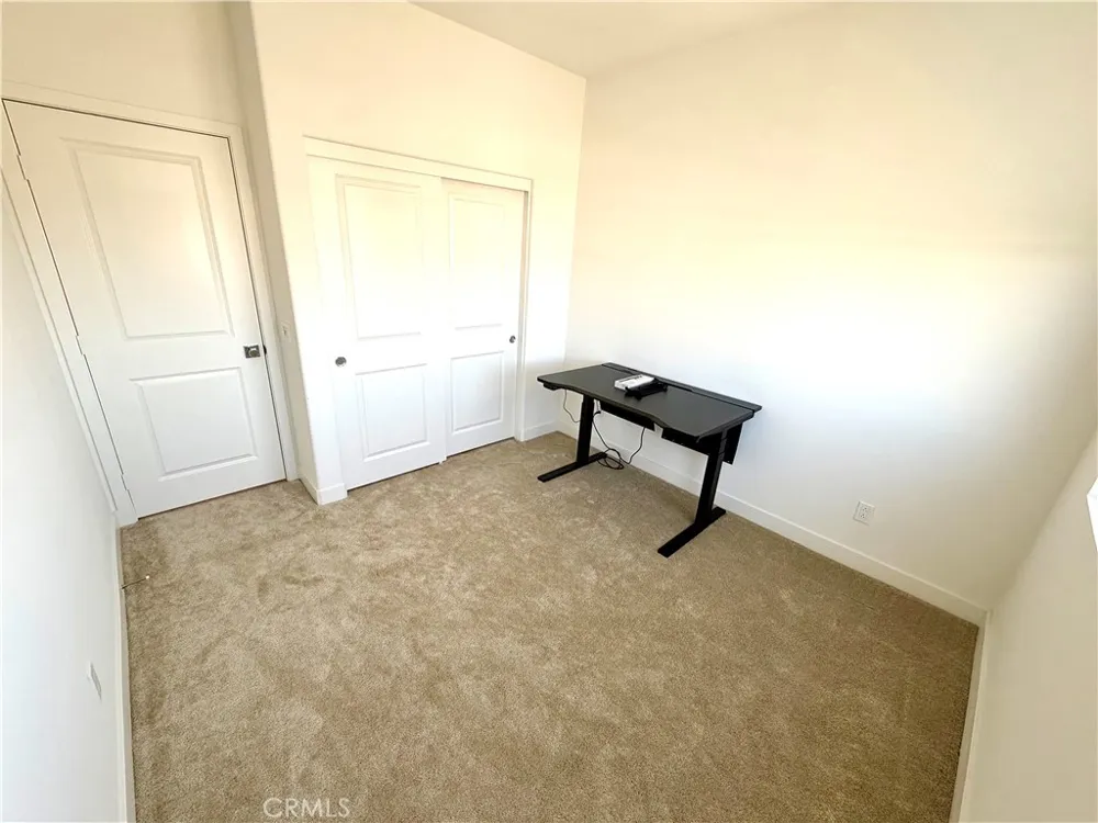 2048 Hollyleaf Montebello, CA 90640