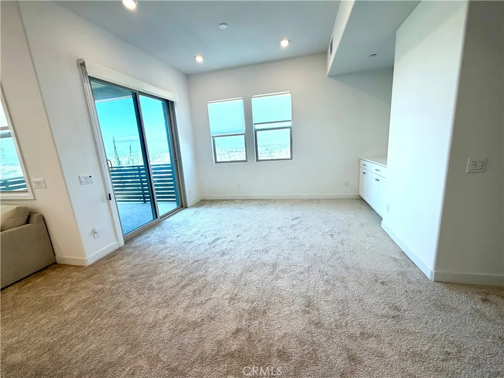 2048 Hollyleaf Montebello, CA 90640