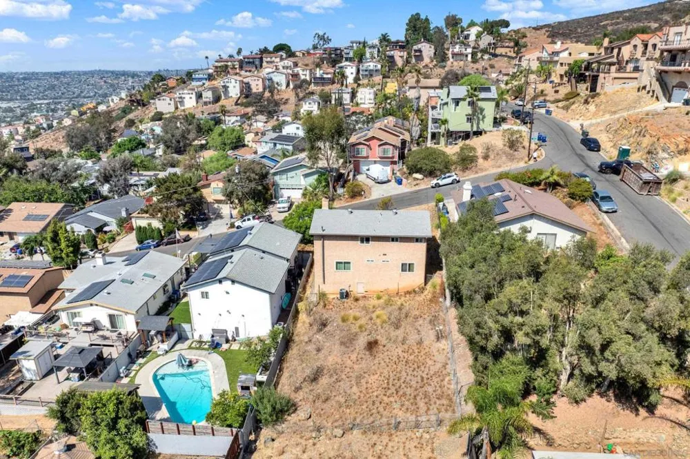 1659 Portola Ave Spring Valley, CA 91977