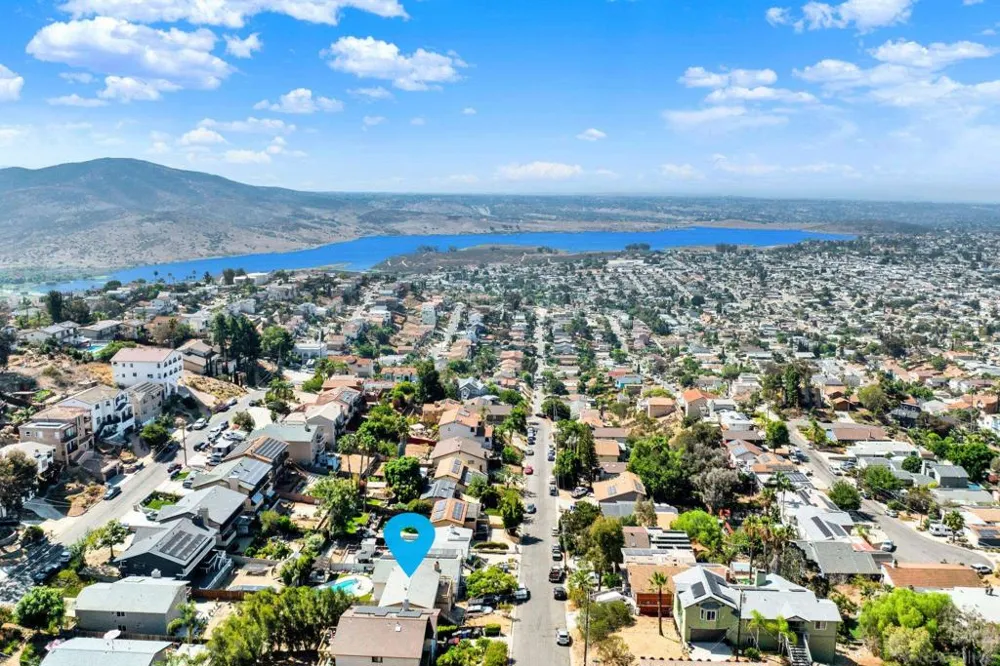 1659 Portola Ave Spring Valley, CA 91977