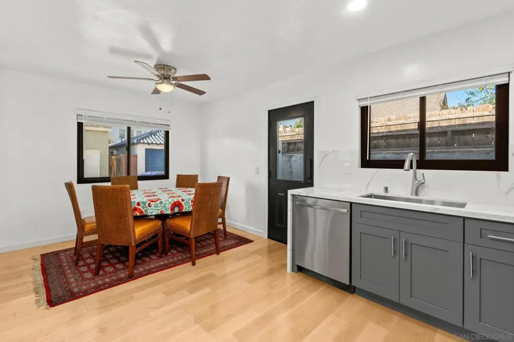 326 H Ave Coronado, CA 92118