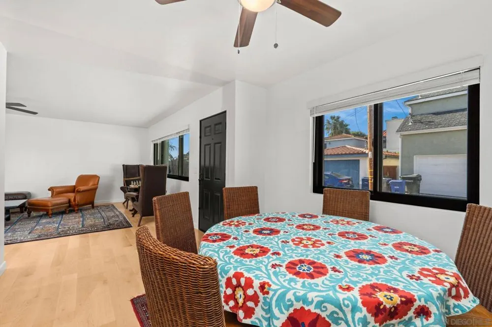 326 H Ave Coronado, CA 92118