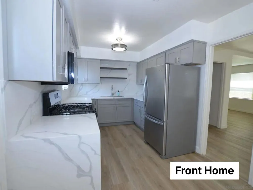 326 H Ave Coronado, CA 92118