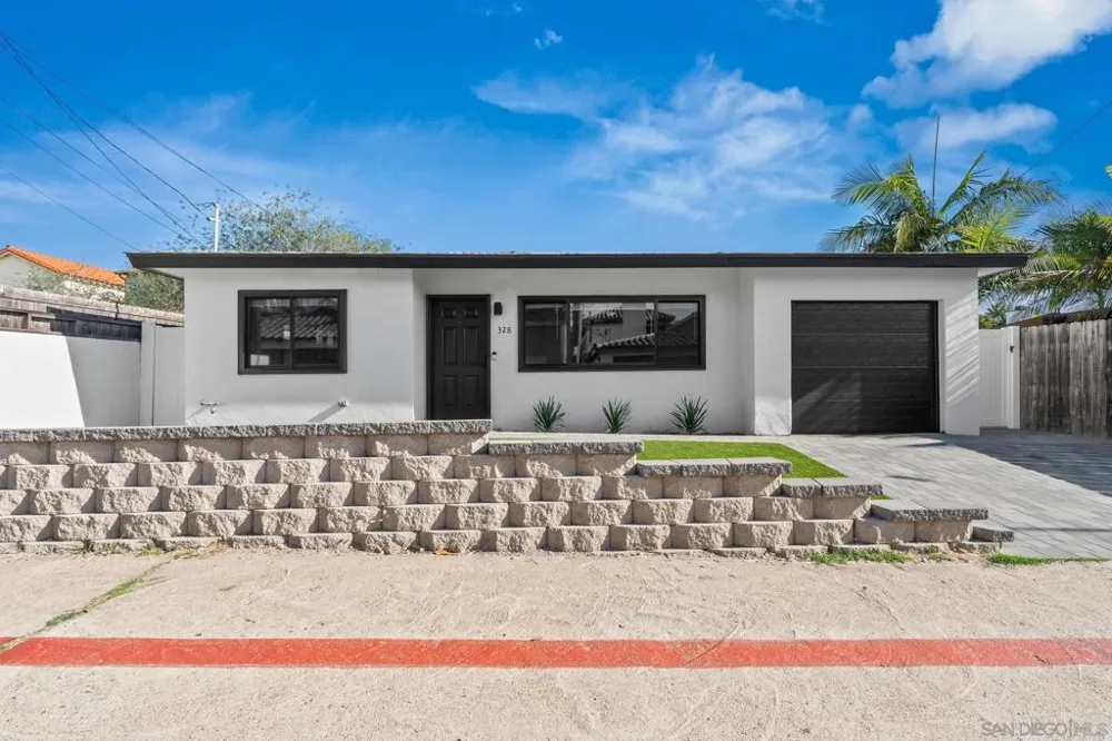 326 H Ave Coronado, CA 92118