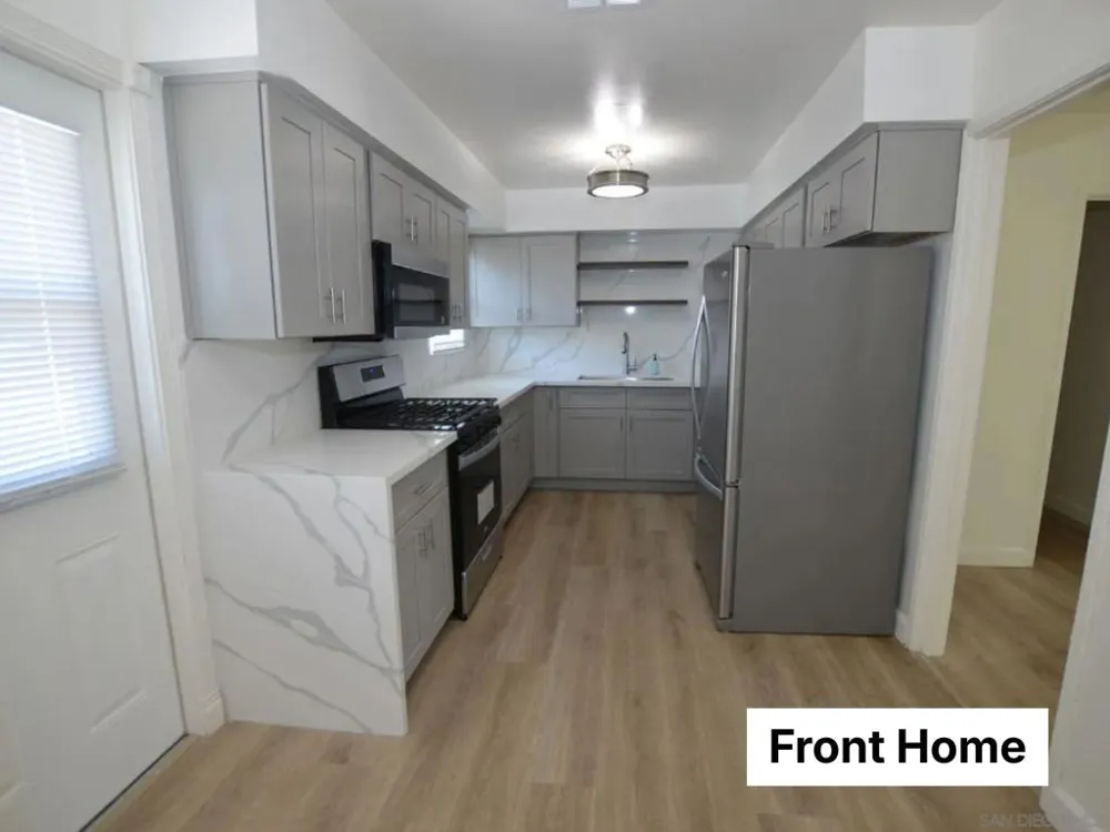 326 H Ave Coronado, CA 92118
