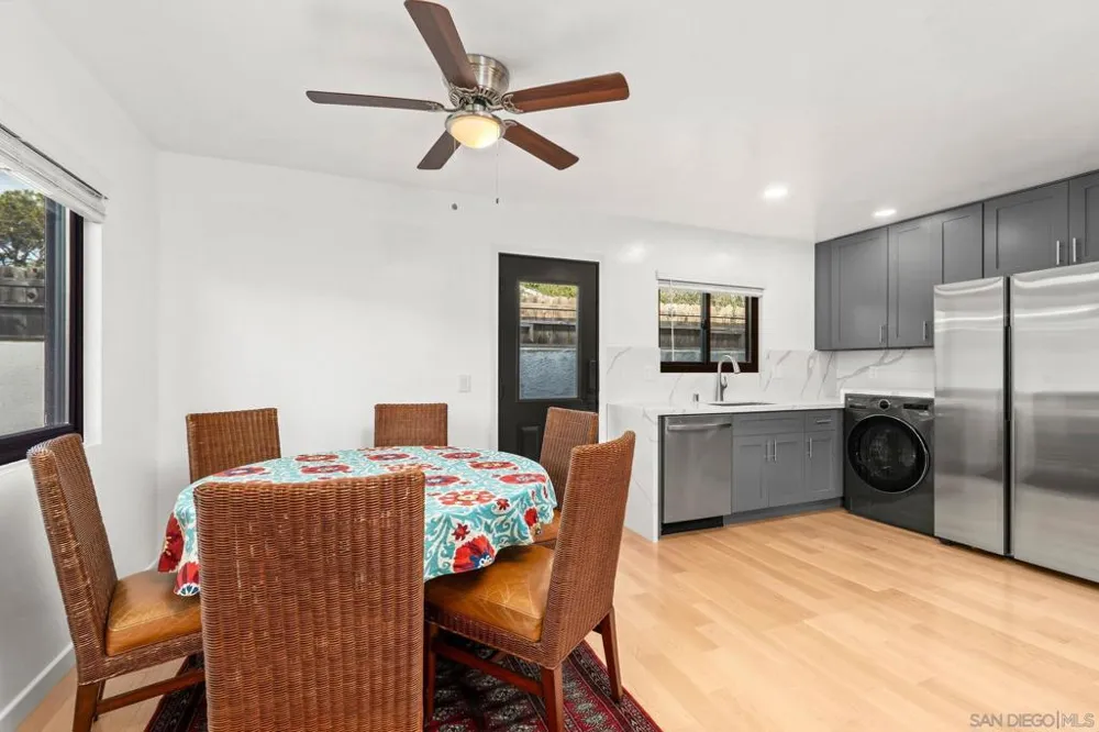 326 H Ave Coronado, CA 92118