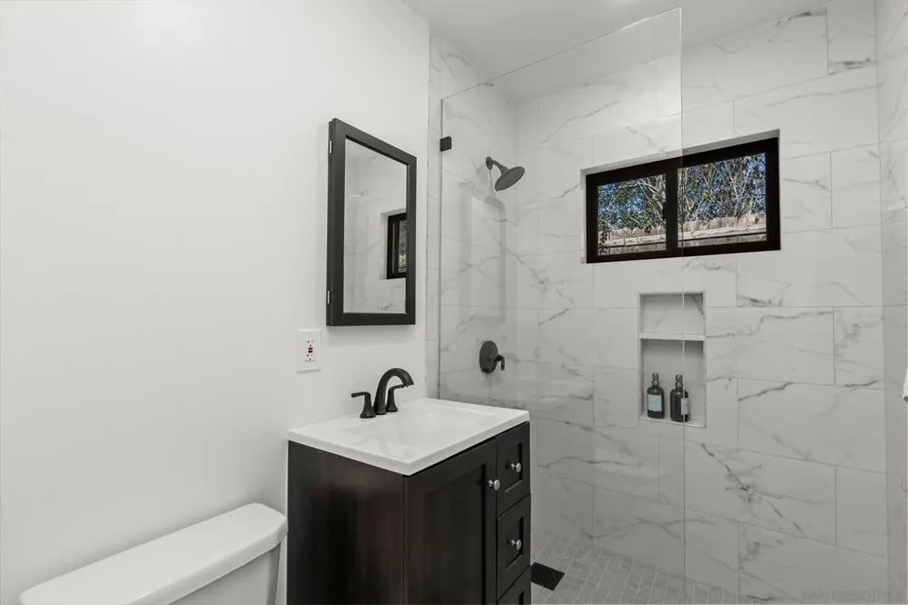 326 H Ave Coronado, CA 92118