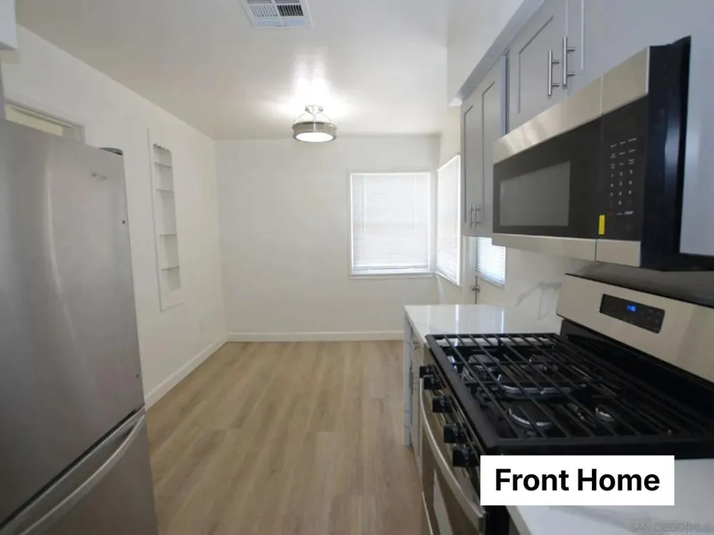 326 H Ave Coronado, CA 92118