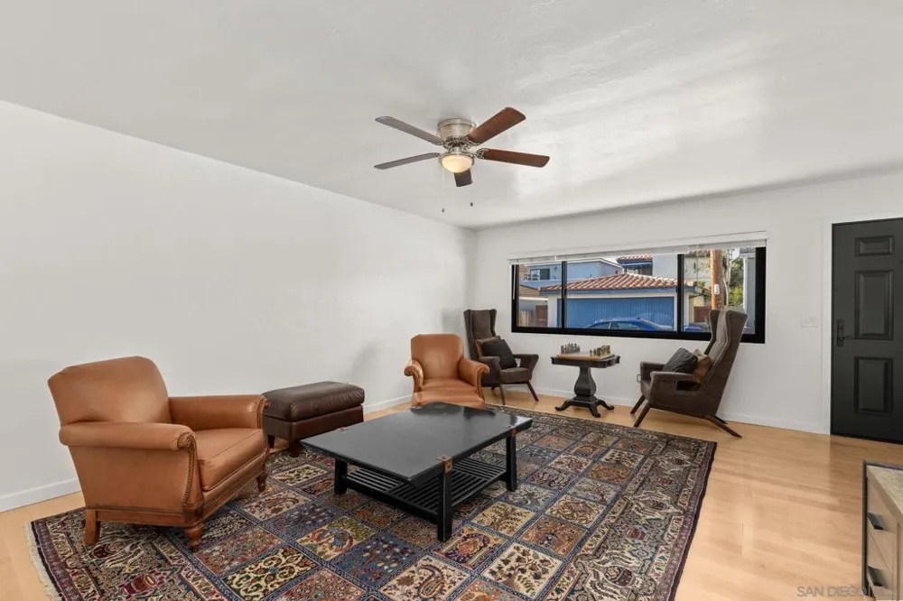 326 H Ave Coronado, CA 92118