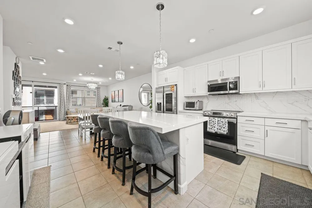 771 Abby Dr. ##4 Chula Vista, CA 91911