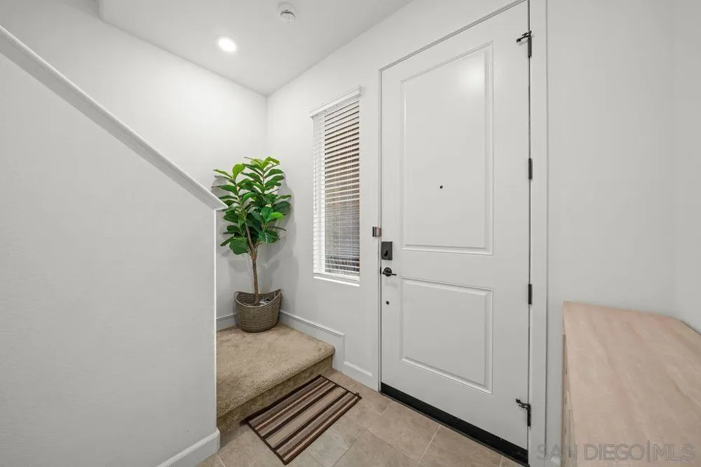771 Abby Dr. ##4 Chula Vista, CA 91911