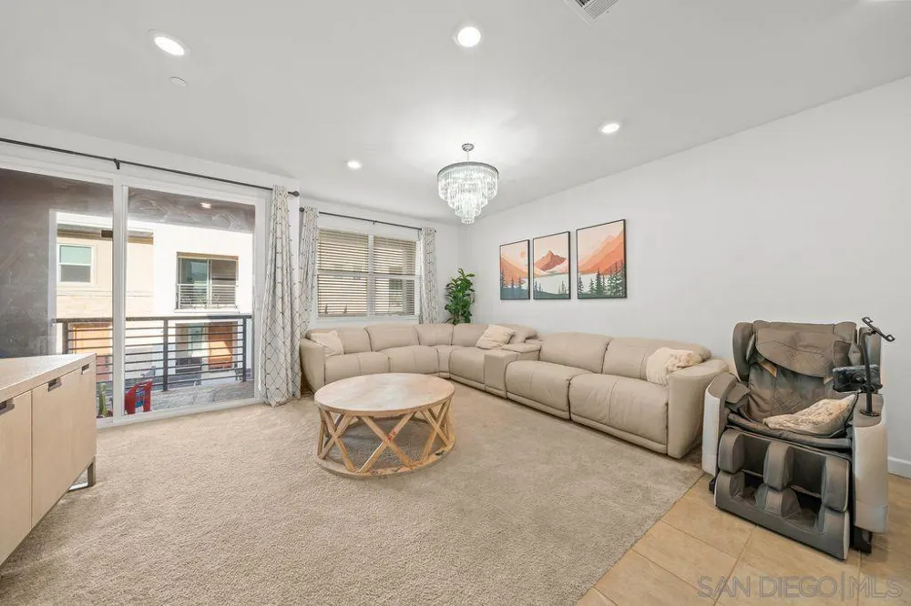 771 Abby Dr. ##4 Chula Vista, CA 91911