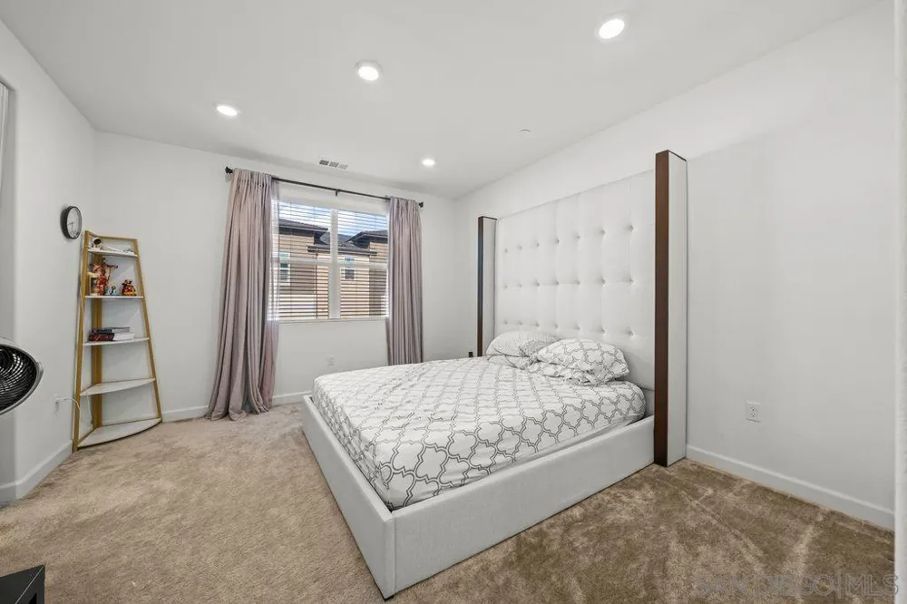 771 Abby Dr. ##4 Chula Vista, CA 91911