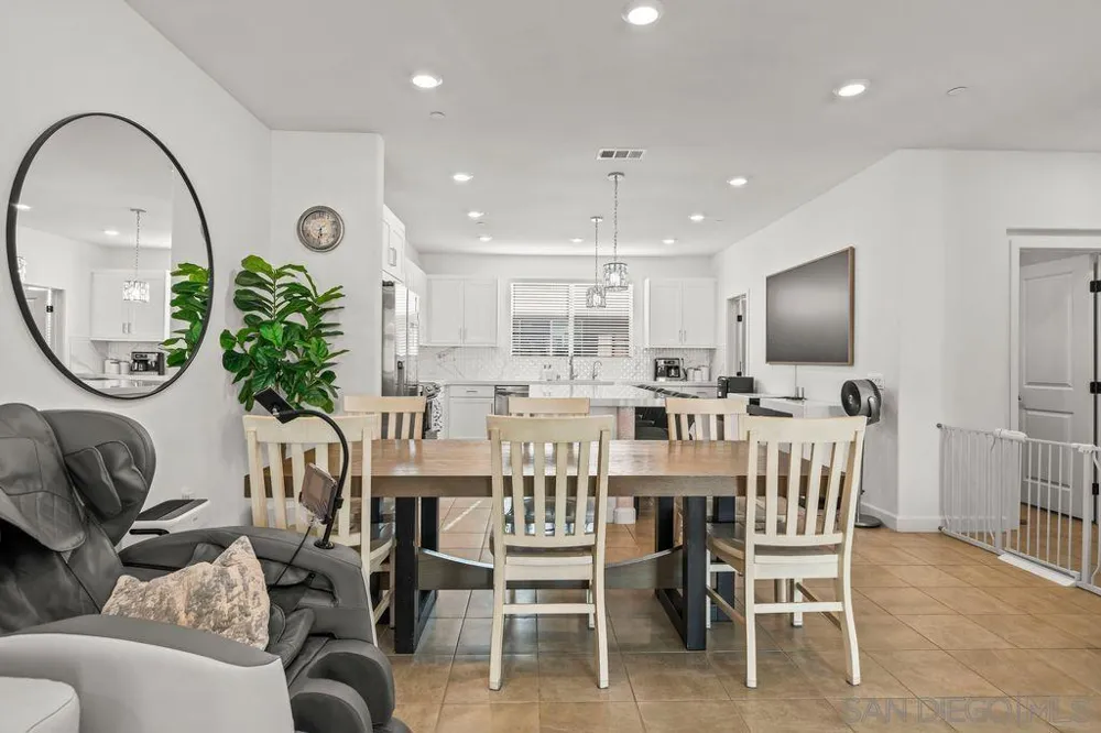 771 Abby Dr. ##4 Chula Vista, CA 91911