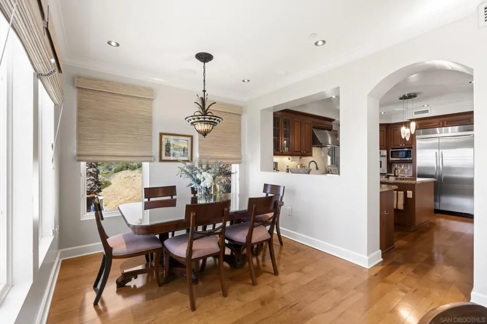 1010 Genter St #302 La Jolla, CA 92037