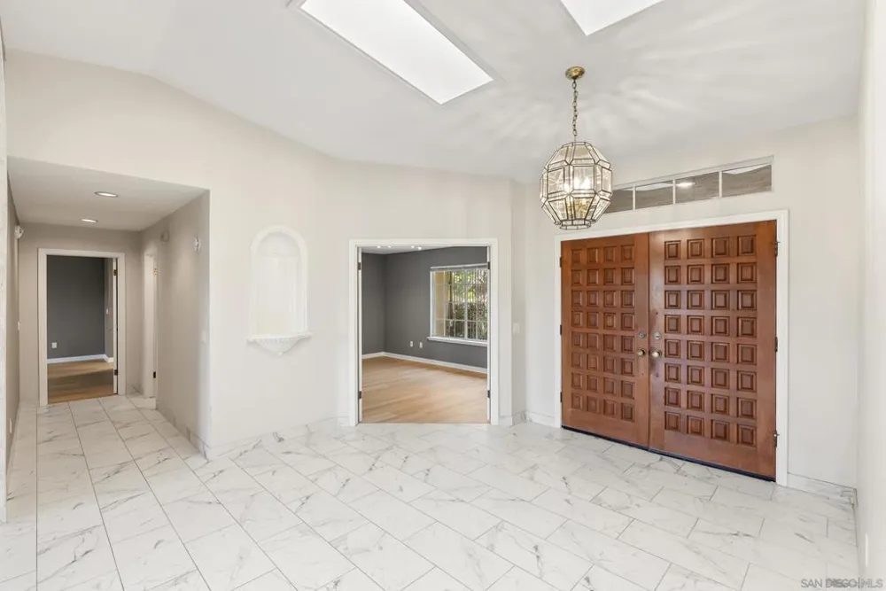 6518 Monte Fuego Rancho Santa Fe, CA 92067