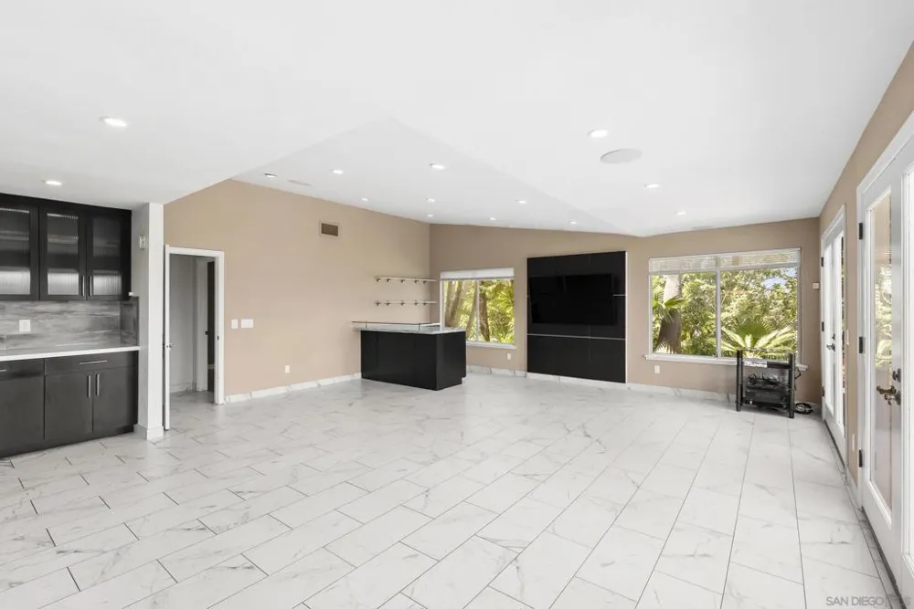 6518 Monte Fuego Rancho Santa Fe, CA 92067