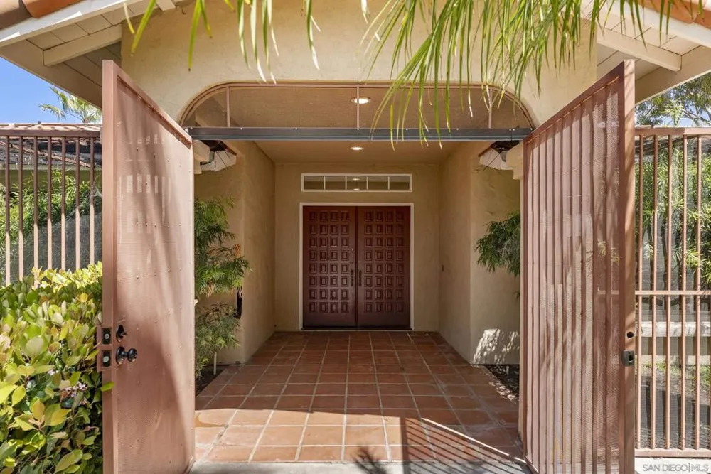 6518 Monte Fuego Rancho Santa Fe, CA 92067