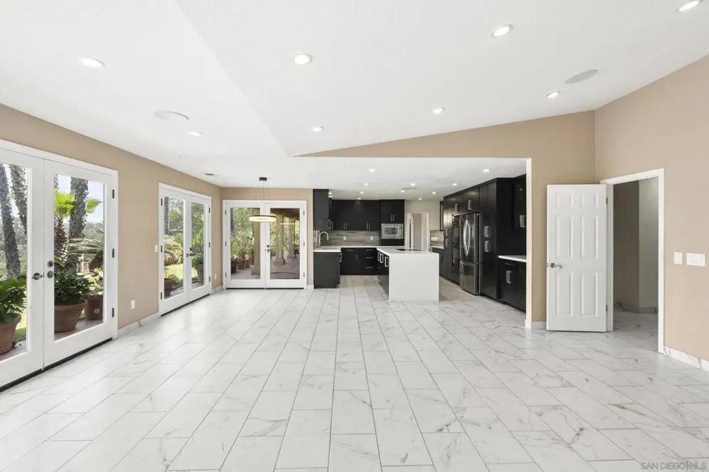 6518 Monte Fuego Rancho Santa Fe, CA 92067