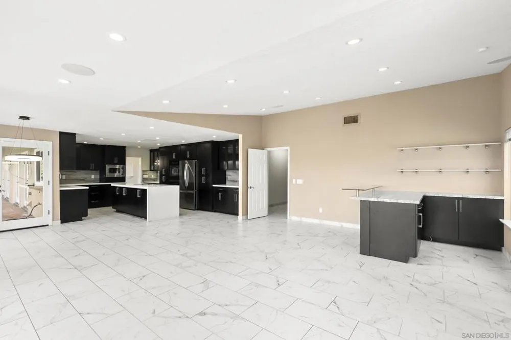 6518 Monte Fuego Rancho Santa Fe, CA 92067