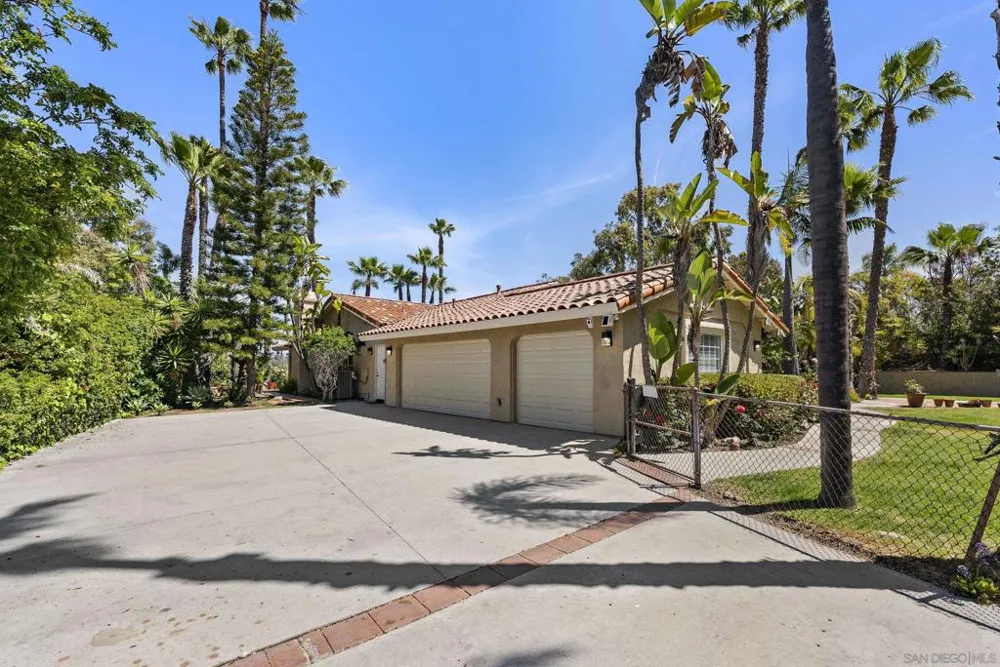 6518 Monte Fuego Rancho Santa Fe, CA 92067