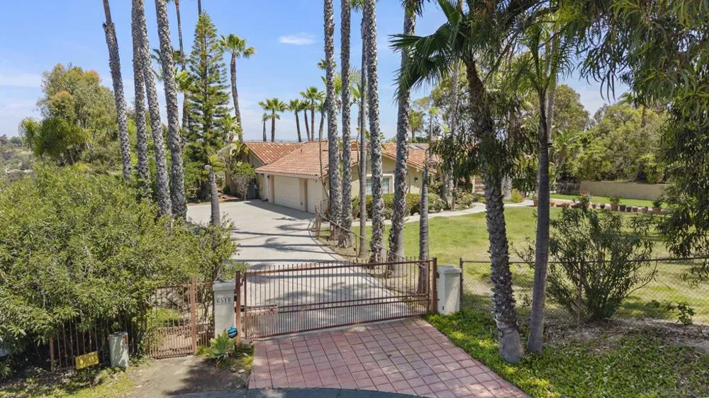 6518 Monte Fuego Rancho Santa Fe, CA 92067