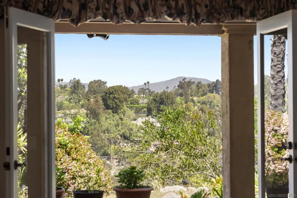 6518 Monte Fuego Rancho Santa Fe, CA 92067