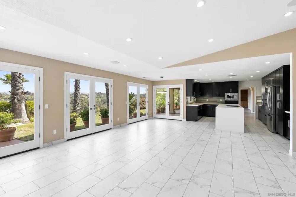 6518 Monte Fuego Rancho Santa Fe, CA 92067