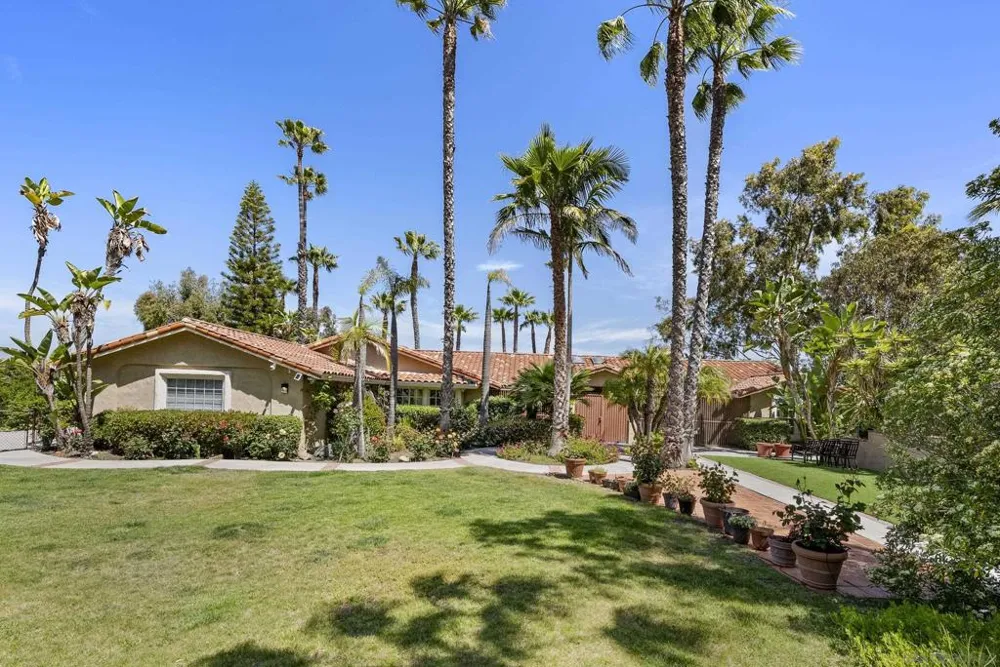 6518 Monte Fuego Rancho Santa Fe, CA 92067