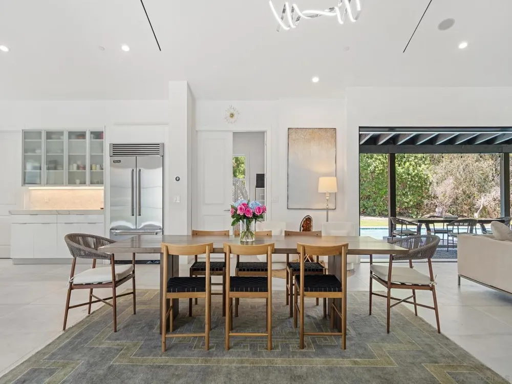 16947 AVENIDA LUIS Rancho Santa Fe, CA 92067