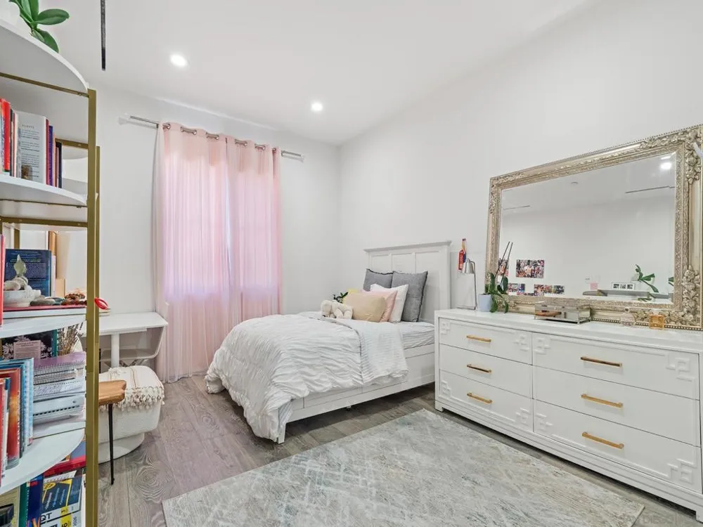 16947 AVENIDA LUIS Rancho Santa Fe, CA 92067