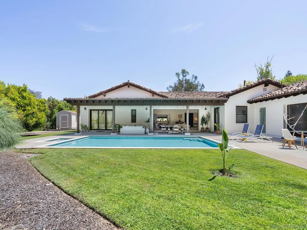 16947 AVENIDA LUIS Rancho Santa Fe, CA 92067