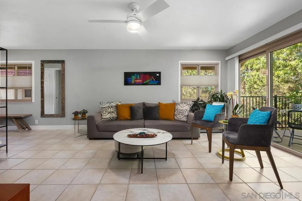 3152 Avenida Topanga Carlsbad, CA 92009
