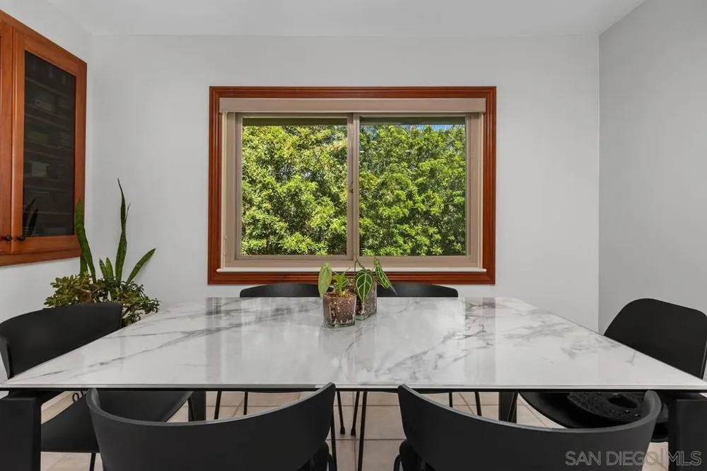 3152 Avenida Topanga Carlsbad, CA 92009
