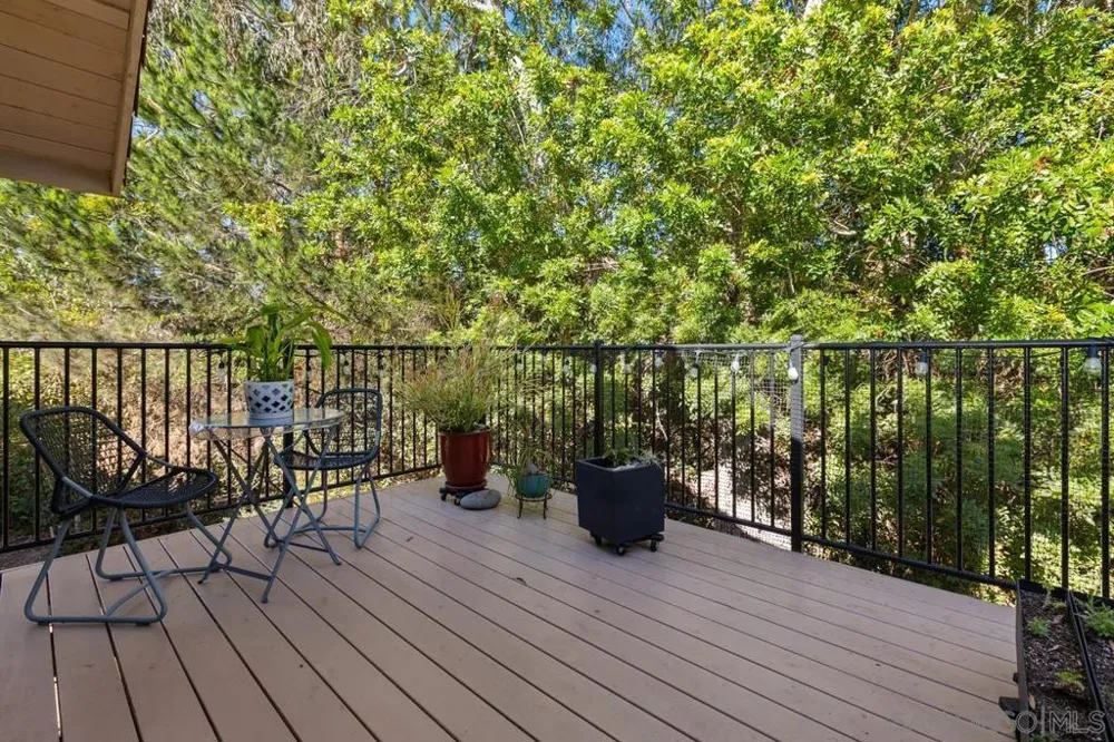 3152 Avenida Topanga Carlsbad, CA 92009