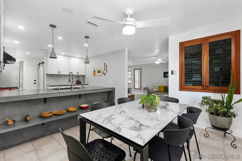 3152 Avenida Topanga Carlsbad, CA 92009