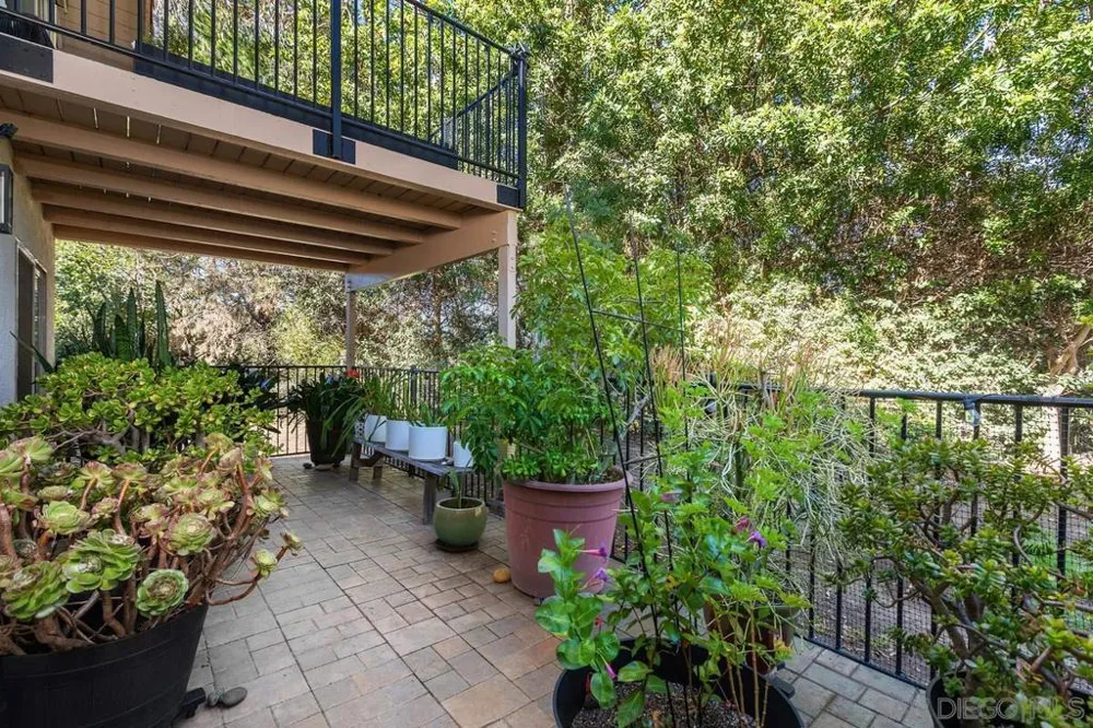 3152 Avenida Topanga Carlsbad, CA 92009