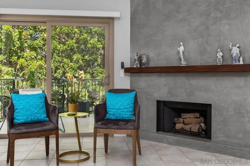 3152 Avenida Topanga Carlsbad, CA 92009