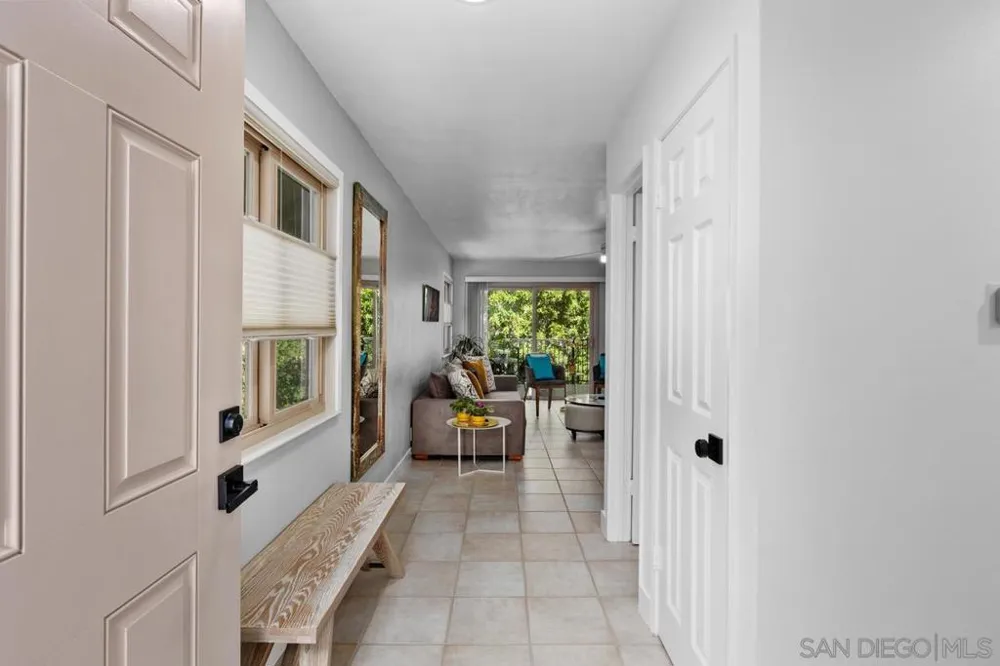 3152 Avenida Topanga Carlsbad, CA 92009