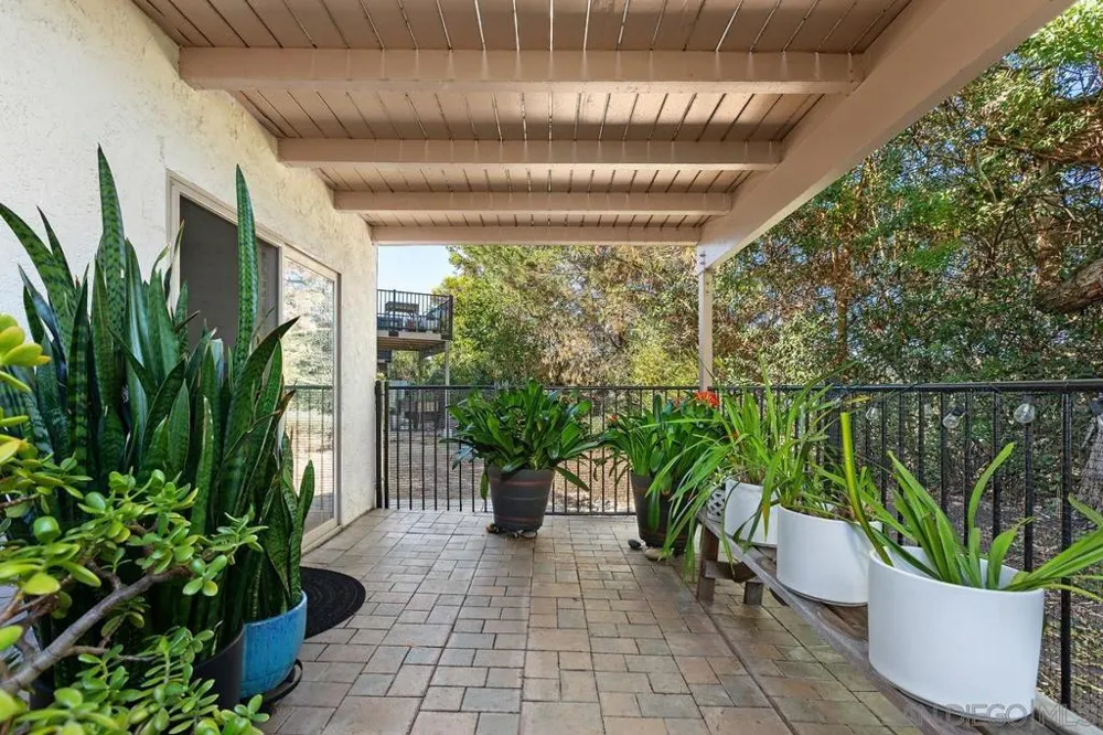 3152 Avenida Topanga Carlsbad, CA 92009