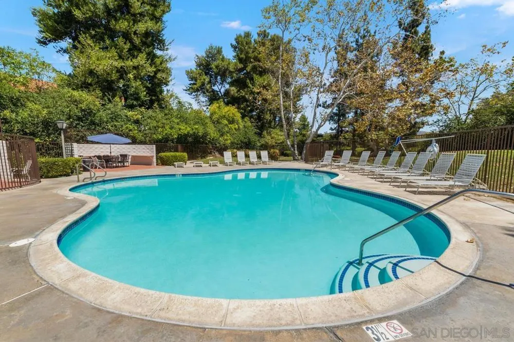 3152 Avenida Topanga Carlsbad, CA 92009