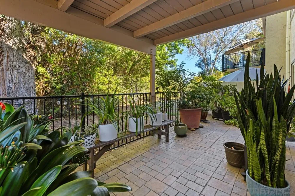 3152 Avenida Topanga Carlsbad, CA 92009