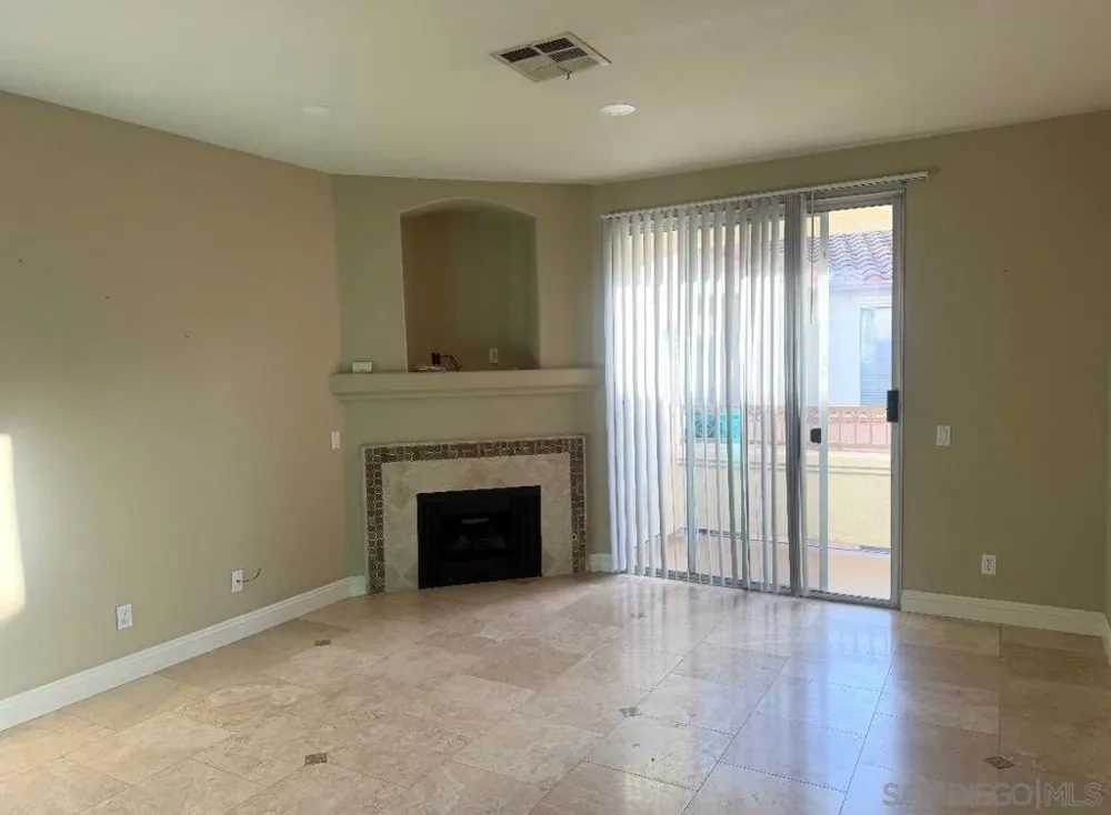 11422 Via Rancho San Diego #86 El Cajon, CA 92019