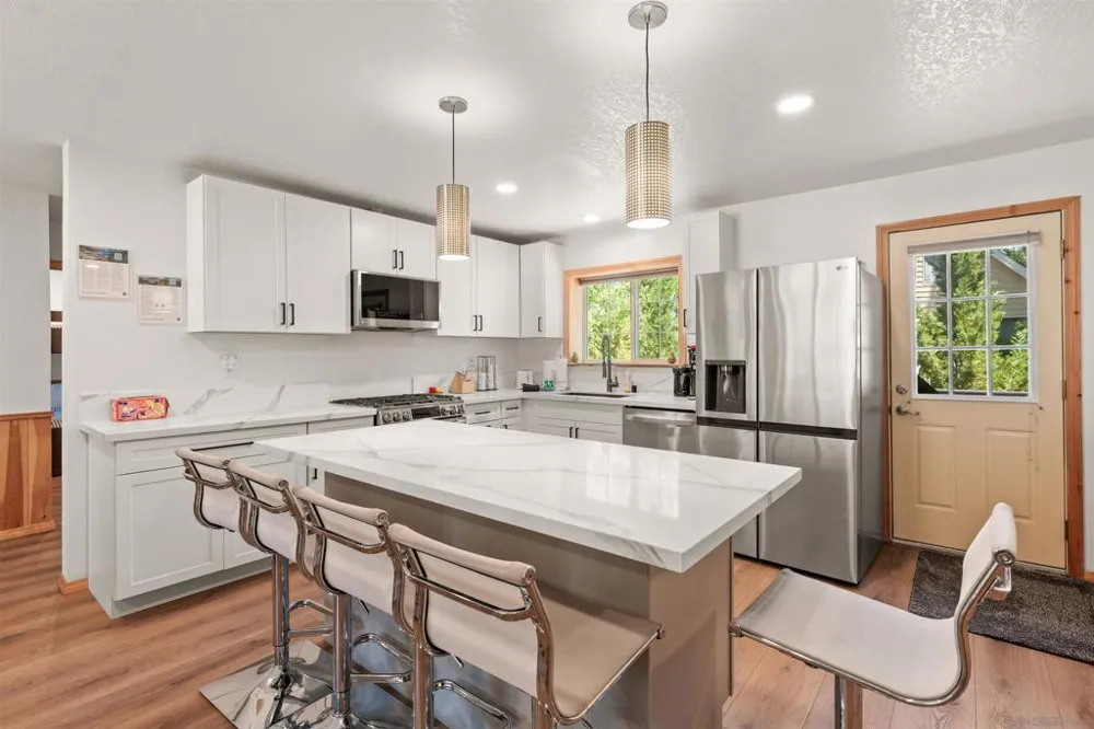 651 Cienega Big Bear, CA 92315