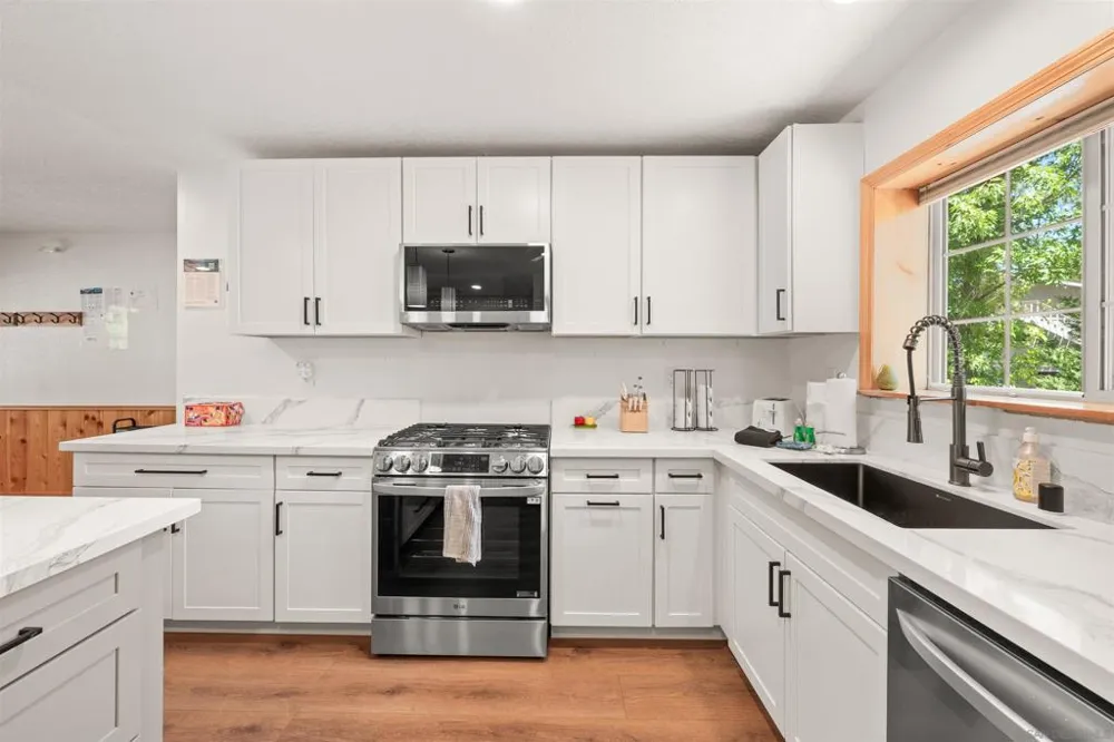 651 Cienega Big Bear, CA 92315