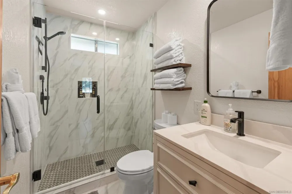 651 Cienega Big Bear, CA 92315