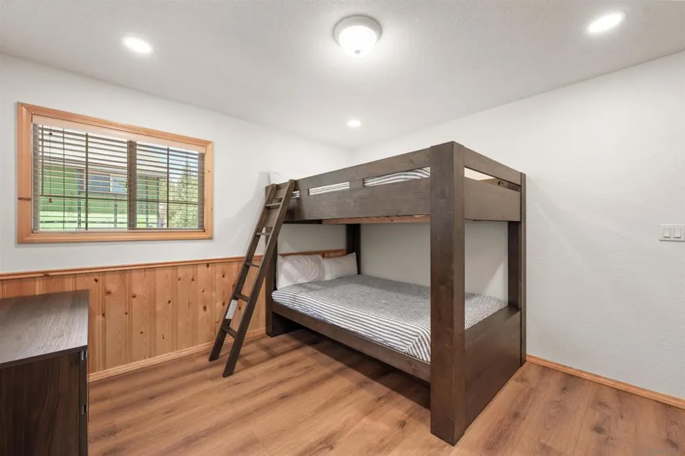 651 Cienega Big Bear, CA 92315